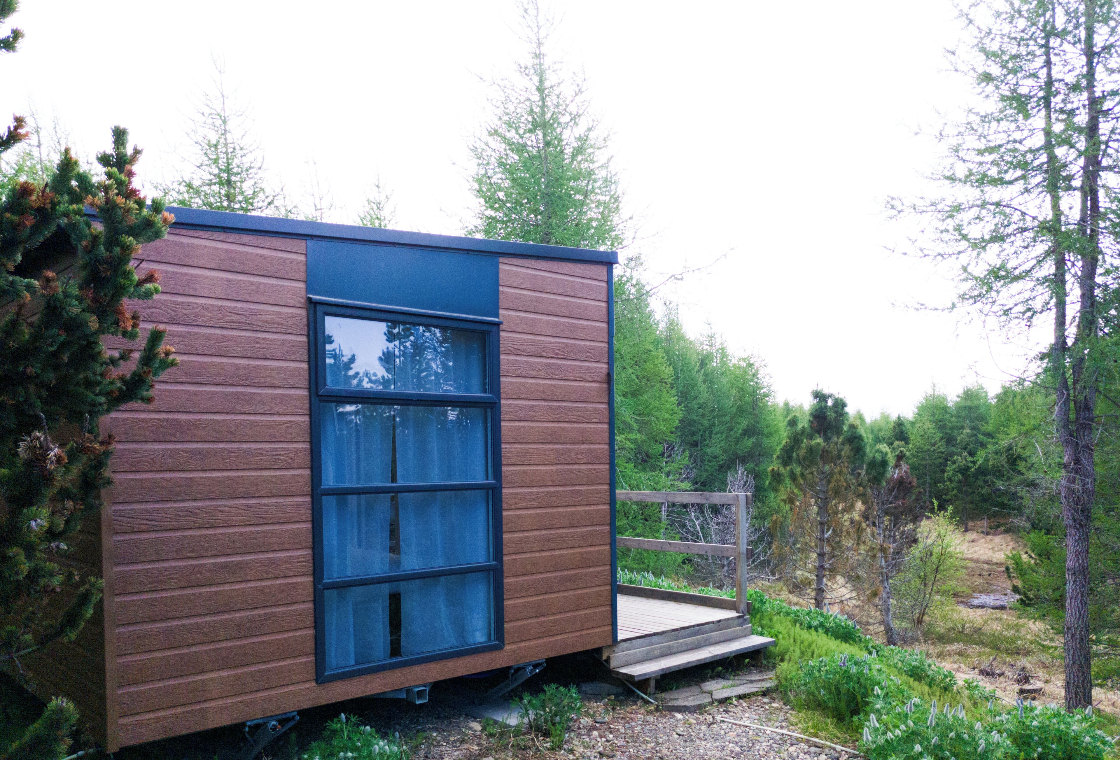 economy cabin | valley view