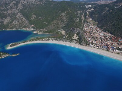 S3 Seahorse Beach Club & Hotel
