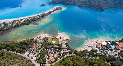 S3 Seahorse Beach Club & Hotel