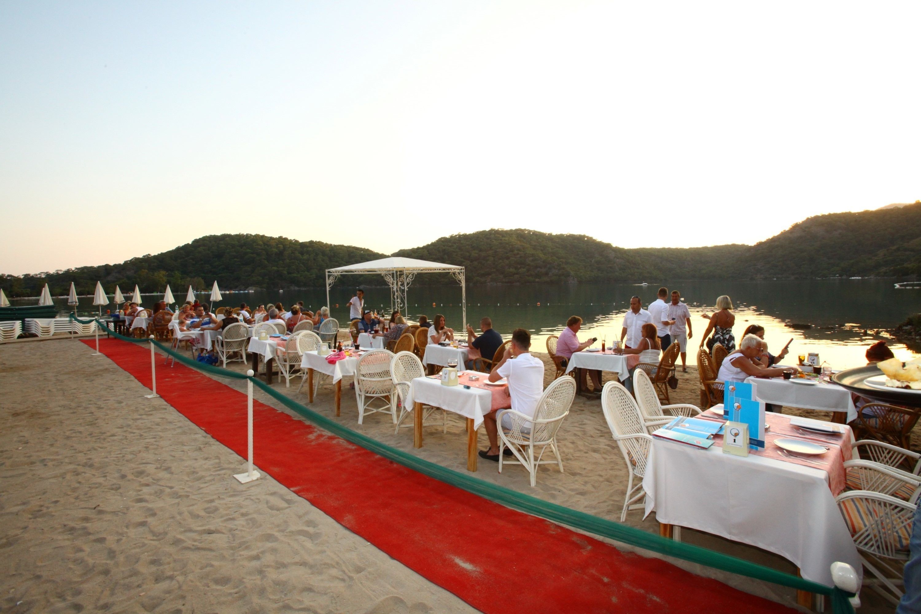 ساحة الطعام