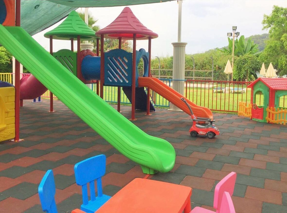 children’s play area – outdoor