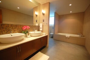 Apartment, 3 Schlafzimmer | Badezimmer | Dusche, kostenlose Toilettenartikel, Handtücher