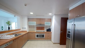 Unclassified image, 4 of 16, button - Kennedy Towers - Marina Residences 6 (Dubai)