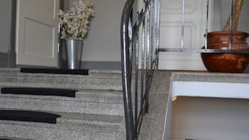 Escaleras con barandal