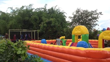 Children’s play area – outdoor