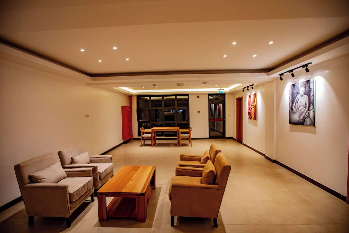 luxury room | 1 bedroom, minibar, in-room safe, desk