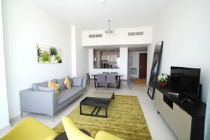 Apartment, 2 Bedrooms | Living area