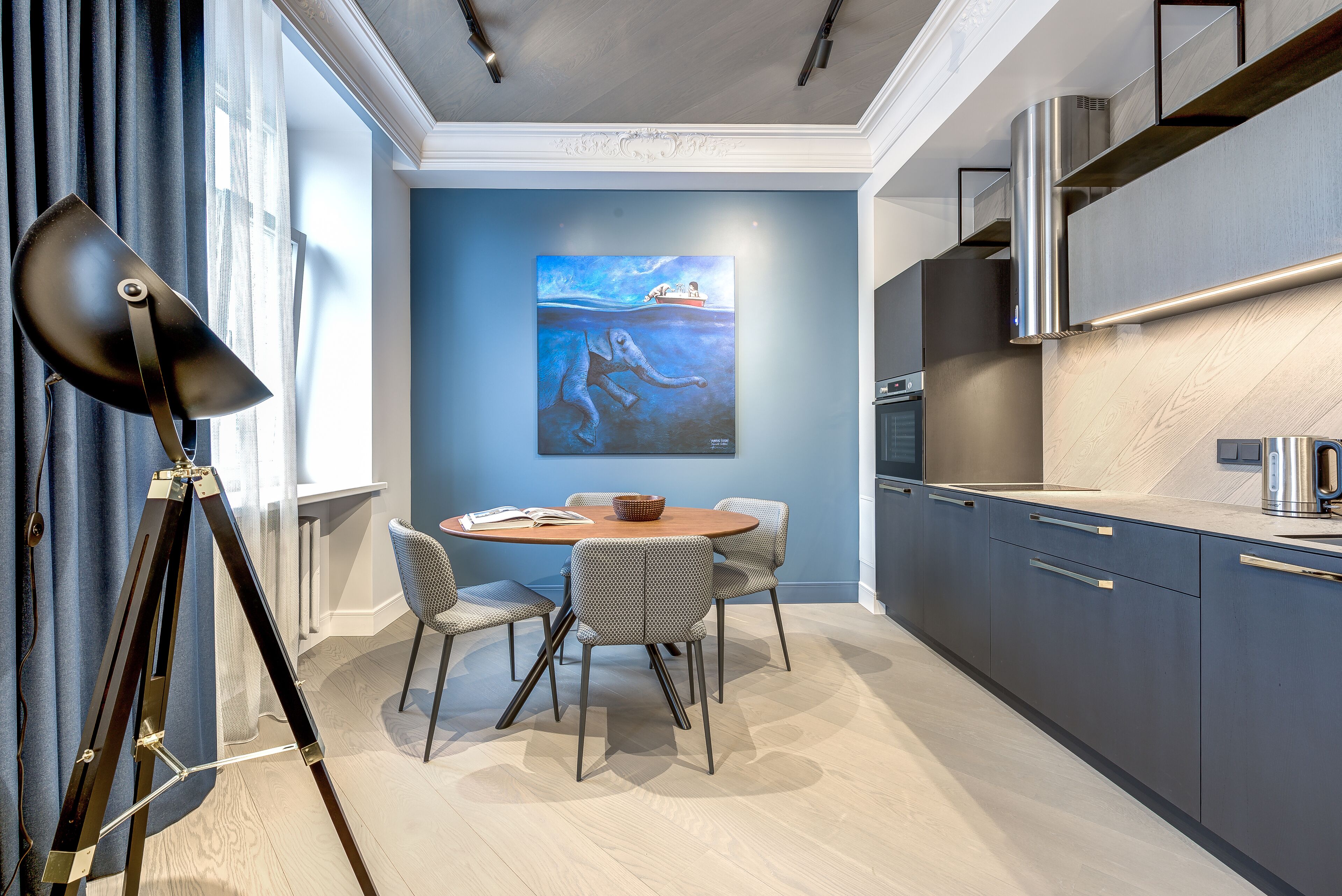Luxury One Bedroom Apartment, Town Hall sq. View (Didzioji St. 20) | 私人廚房 | 電冰箱、微波爐、烤箱、爐台