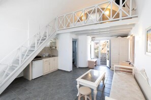 Maisonette (2 adults) | Private kitchen