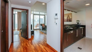 Apartment, 1 Bedroom | Private kitchen - Kennedy Towers - Burj Daman (Dubai)