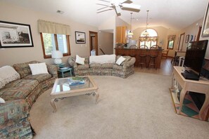 House, 5 Bedrooms, Bathtub, Ocean View (Sandy Pants - Southern Shores Home)