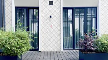 Design 1 Bedroom Apartment with terrace Subaciaus St.19 | Terraza o patio