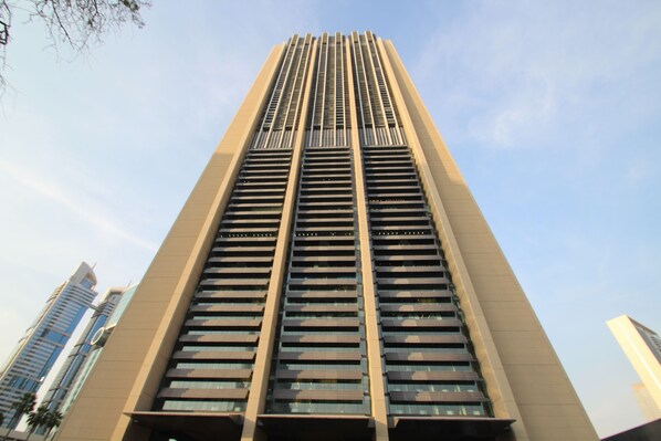 Front of property - Kennedy Towers - Index Tower (Dubai)