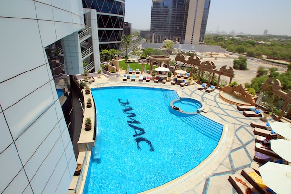 Seasonal outdoor pool - Kennedy Towers - Park Towers (Dubai)