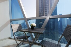 Apartment, 1 Queen Bed, Pool Access | Balcony