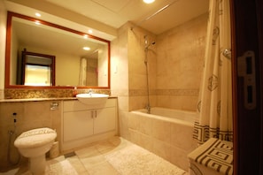 Bathroom - Kennedy Towers - Mesk Tower (Dubai)