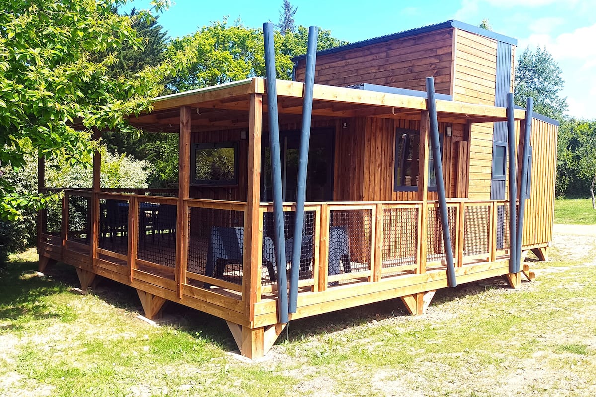 2 bedrooms, in-room safe, individually decorated, individually furnished