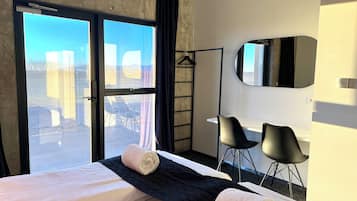 2 Schlafzimmer, Schreibtisch, Verdunkelungsvorhänge
