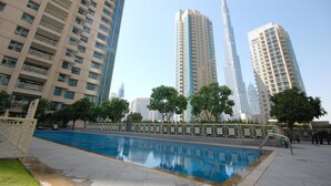 Outdoor pool - Kennedy Towers - 29 Boulevard (Dubai)