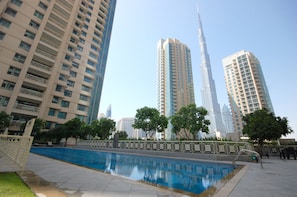 Outdoor pool - Kennedy Towers - 29 Boulevard (Dubai)
