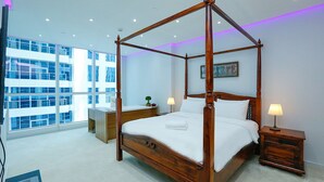 Appartement, 3 slaapkamers, toegang tot zwembad | 3 slaapkamers, een kluis op de kamer, verduisterende gordijnen