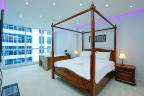 Apartment, 3 Bedrooms, Pool Access