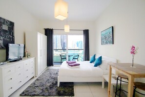 Apartment | In-room safe, blackout drapes, iron/ironing board, free WiFi