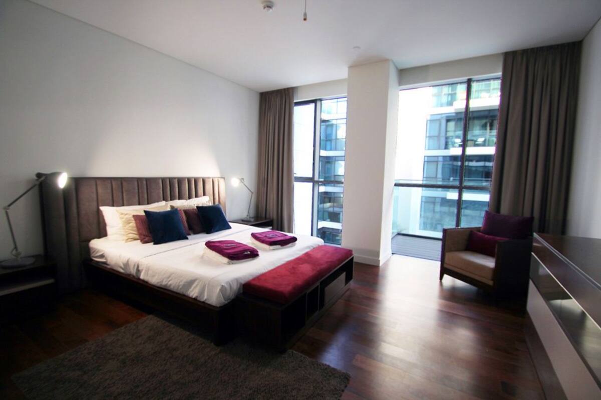 Apartment, 1 Bedroom | In-room safe, blackout drapes, iron/ironing board, free WiFi