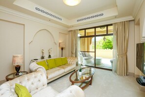 Apartment, 2 Bedrooms | 2 bedrooms, in-room safe, blackout curtains, iron/ironing board - Kennedy Towers - Attareen (Dubai)