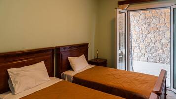 1 dormitori, roba de llit d'alta qualitat i escriptori