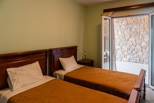 1 habitación, ropa de cama de alta calidad y escritorio 