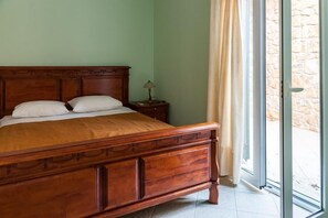 1 غرفة نوم وأغطية فراش متميزة ومكتب وتجهيزات عازلة للصوت