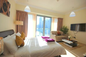 Studio | In-room safe, blackout drapes, iron/ironing board, free WiFi