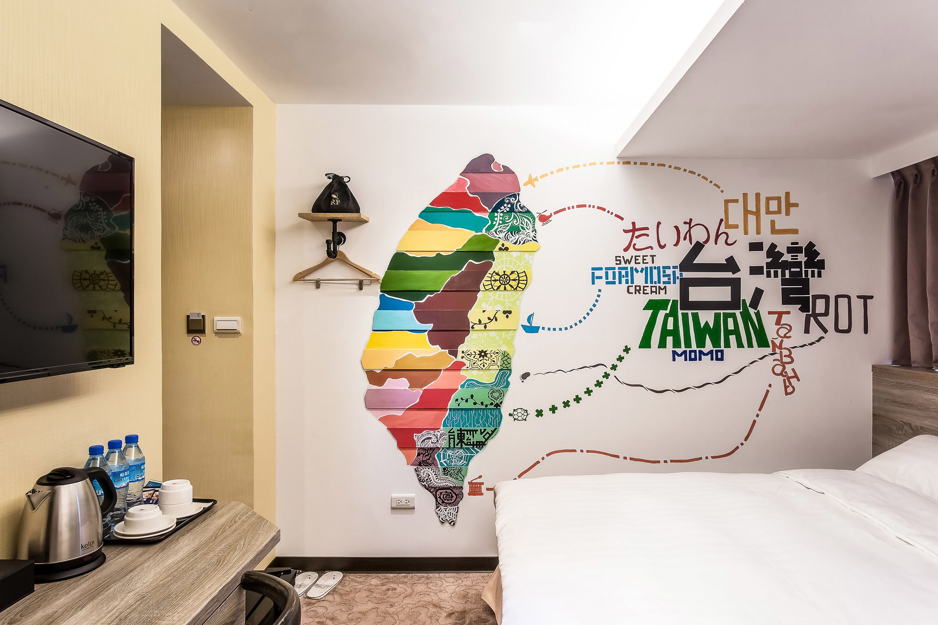 family triple room, non smoking | in-room safe, desk, blackout curtains, soundproofing