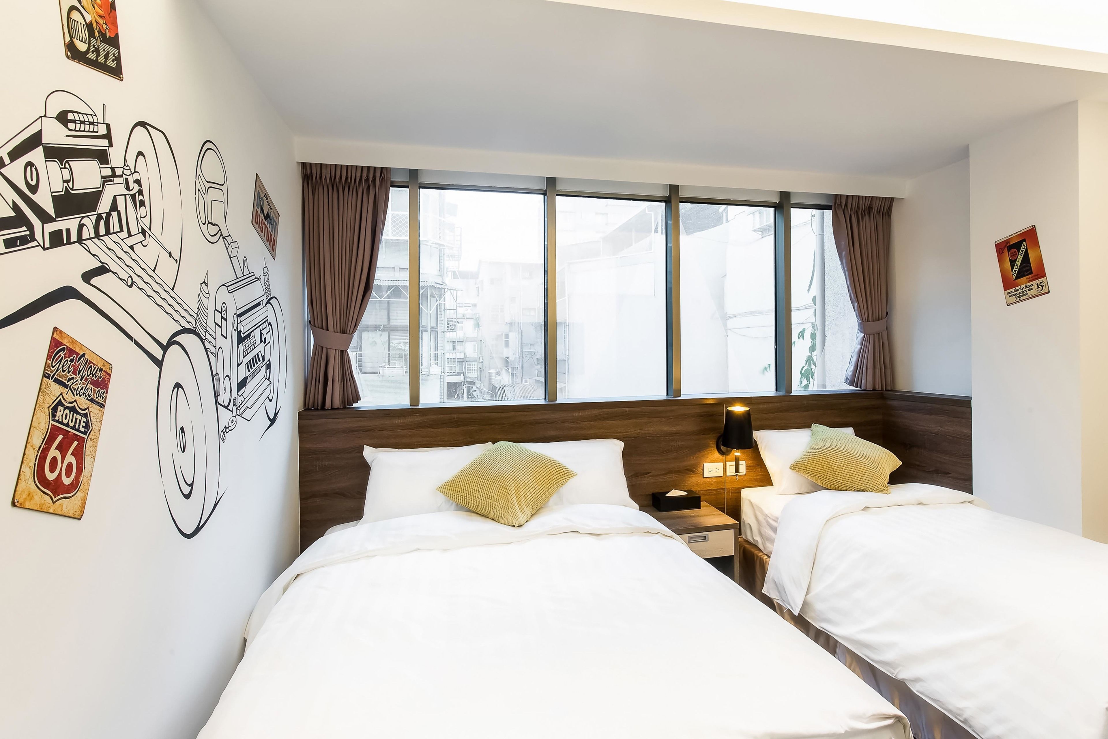 family triple room, non smoking | in-room safe, desk, blackout curtains, soundproofing