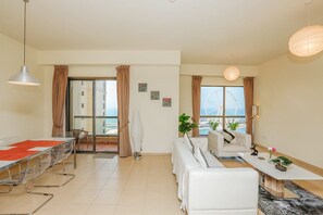 Apartment, 2 Bedrooms | 2 bedrooms, in-room safe, blackout drapes, iron/ironing board - Kennedy Towers - Rimal 3 (Dubai)