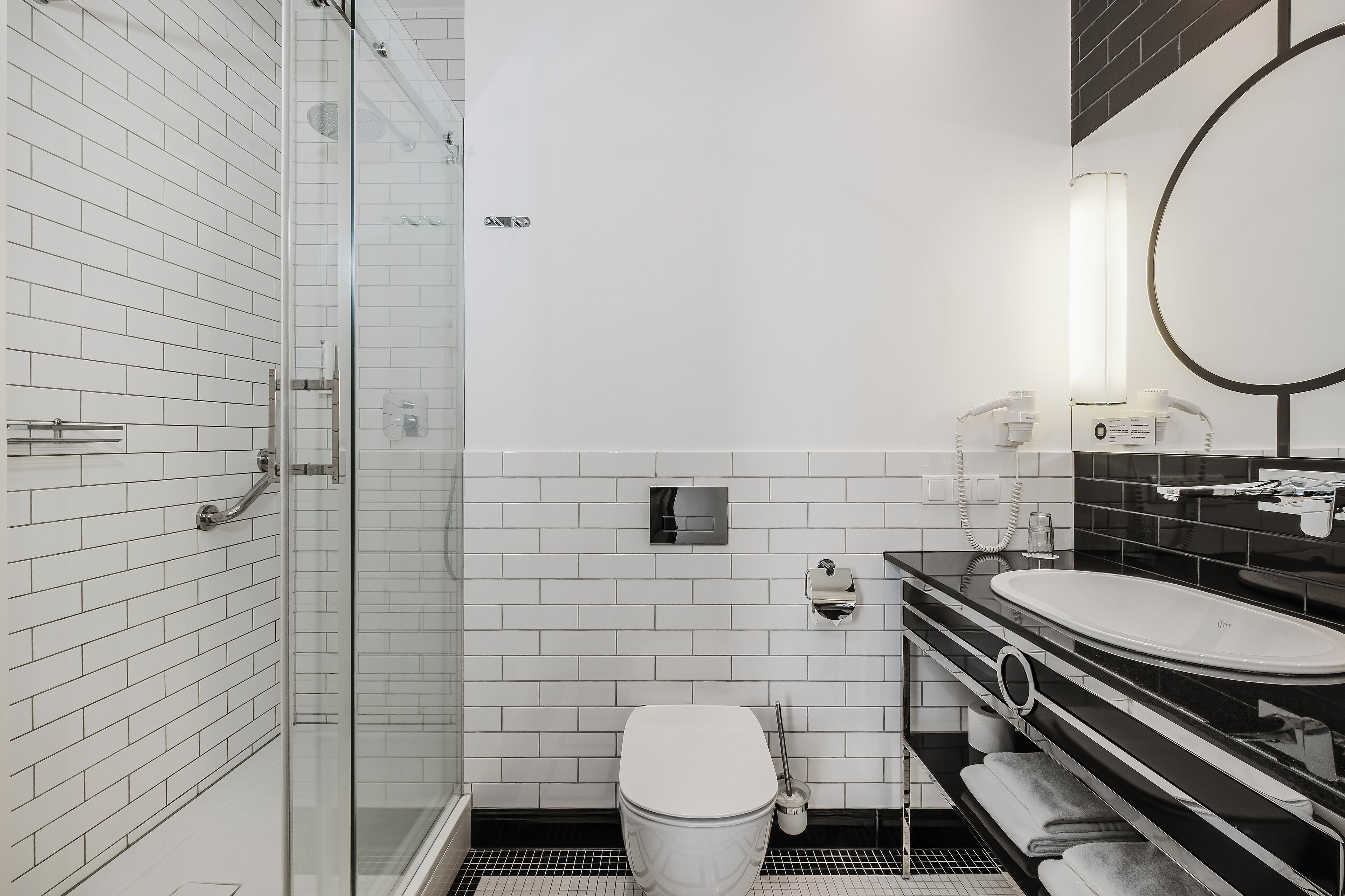 apartment, mezzanine (faro) | bathroom | shower, free toiletries, hair dryer, slippers