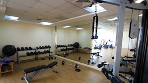Estudio estándar, 1 cama Queen size | Gimnasio