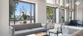 Summer Hotel Tott
