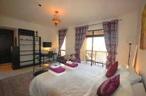 标准公寓 | 客房内保险箱、熨斗/熨衣板、免费 WiFi、床单