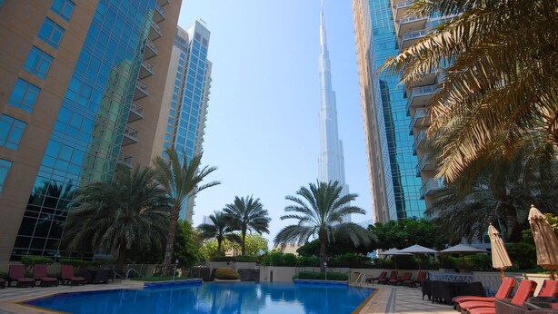 Outdoor pool - Kennedy Towers - Residences 3 (Dubai)