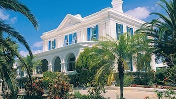 Khuôn viên nơi lưu trú