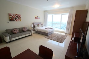 Studio | In-room safe, blackout drapes, iron/ironing board, free WiFi - Kennedy Towers - Saba II (Dubai)