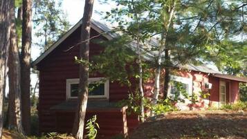 Cabin, 1 Bedroom (Bayview) | Balcony