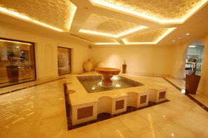 Interior detail - Kennedy Towers - Fairmont South (Dubai)