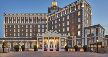 The Historic Cavalier Hotel and Beach Club, Autograph Collection