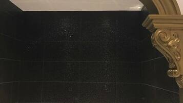Bañera profunda