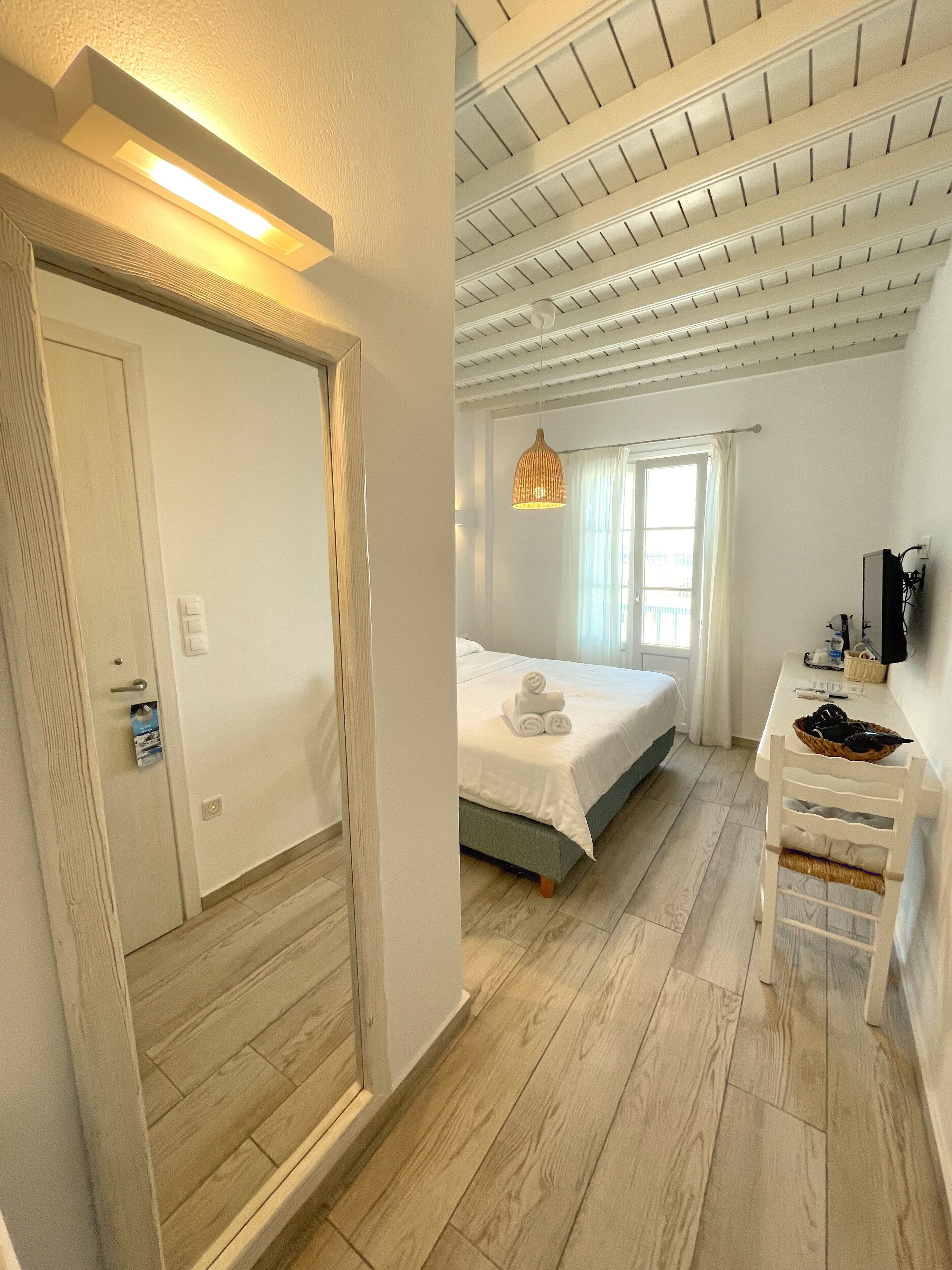 Kamar Double atau Twin, balkon | Seprai katun Mesir, seprai premium, minibar, dan setrika/meja setrika