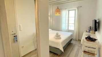 Kamar Double atau Twin, balkon | Seprai katun Mesir, seprai premium, minibar, dan setrika/meja setrika