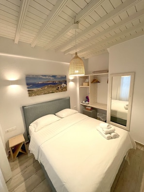 Single Room, Ground Floor (Silent) | Egyptian cotton sheets, premium bedding, minibar, iron/ironing board - Hotel Lefteris (Mykonos)